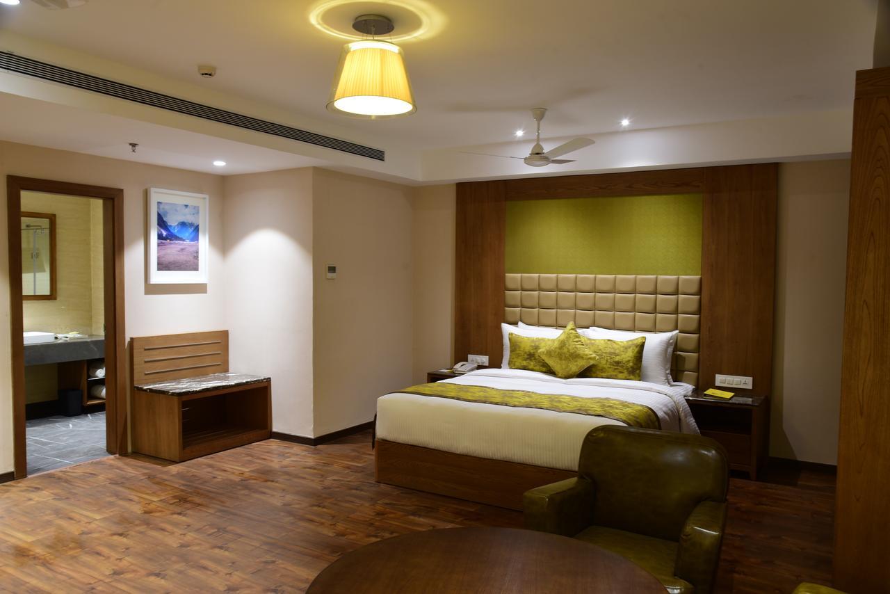 Lemon Tree Hotel Siliguri Εξωτερικό φωτογραφία
