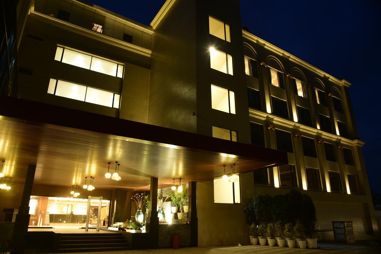 Lemon Tree Hotel Siliguri Εξωτερικό φωτογραφία